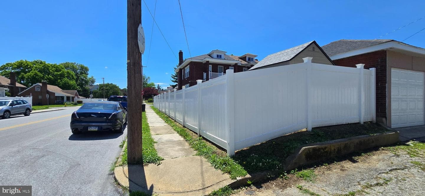 257 E Jackson Street photo 27