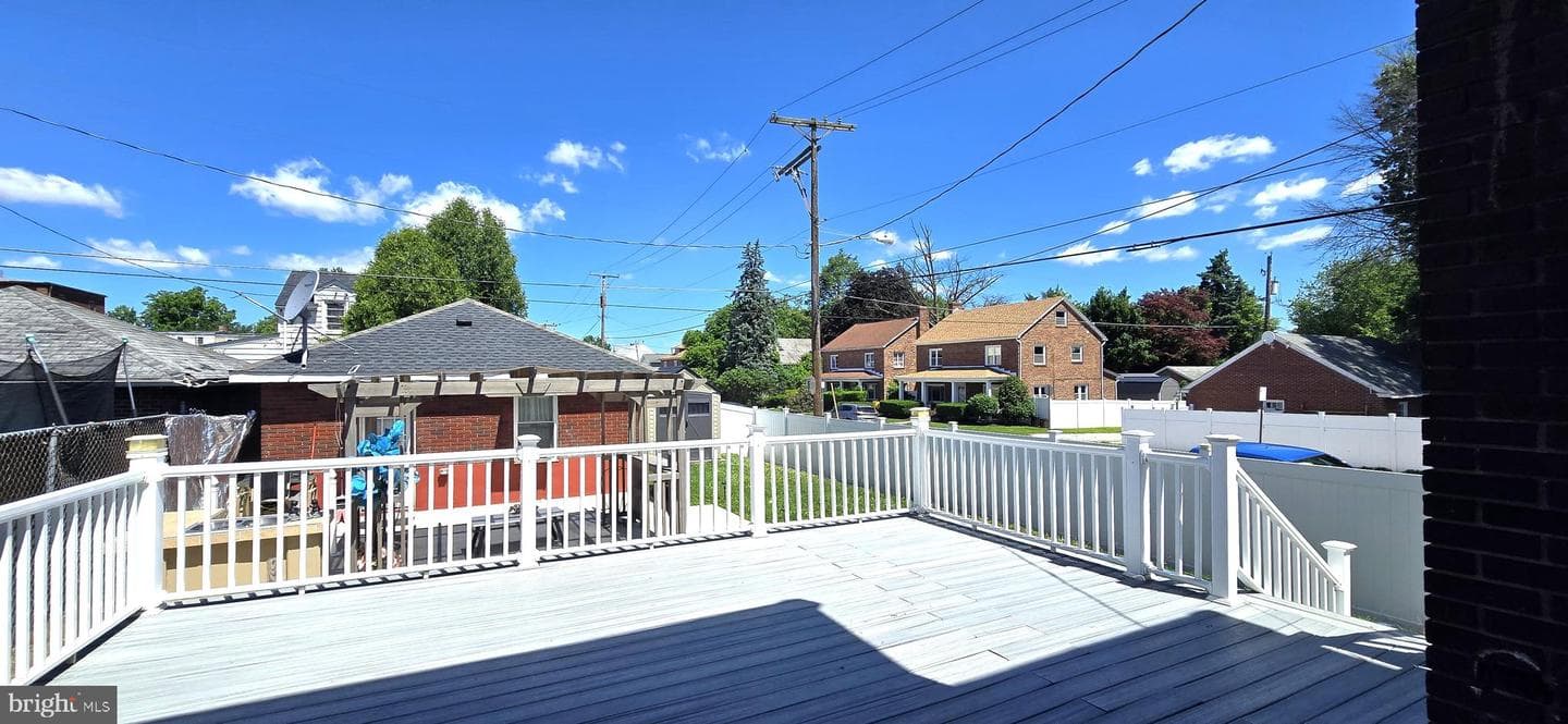 257 E Jackson Street photo 39
