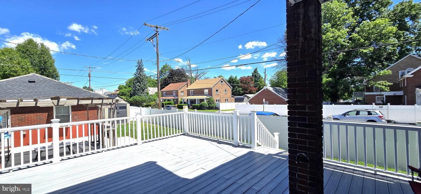 257 E Jackson Street photo 40