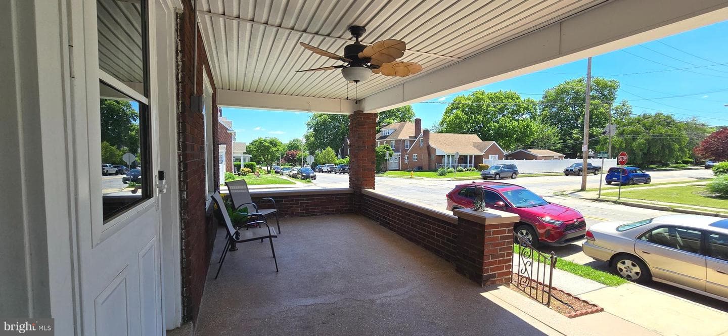 257 E Jackson Street photo 5