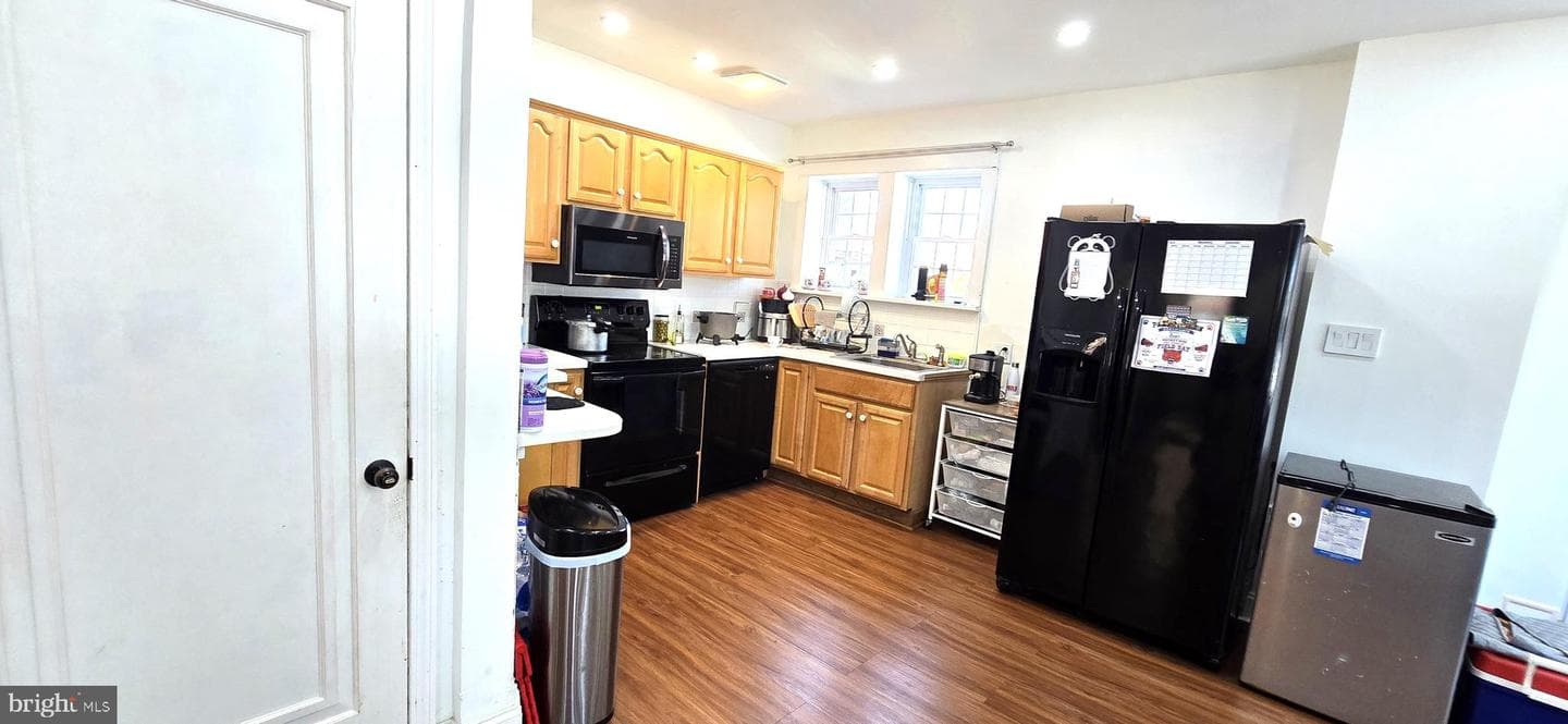 257 E Jackson Street photo 59