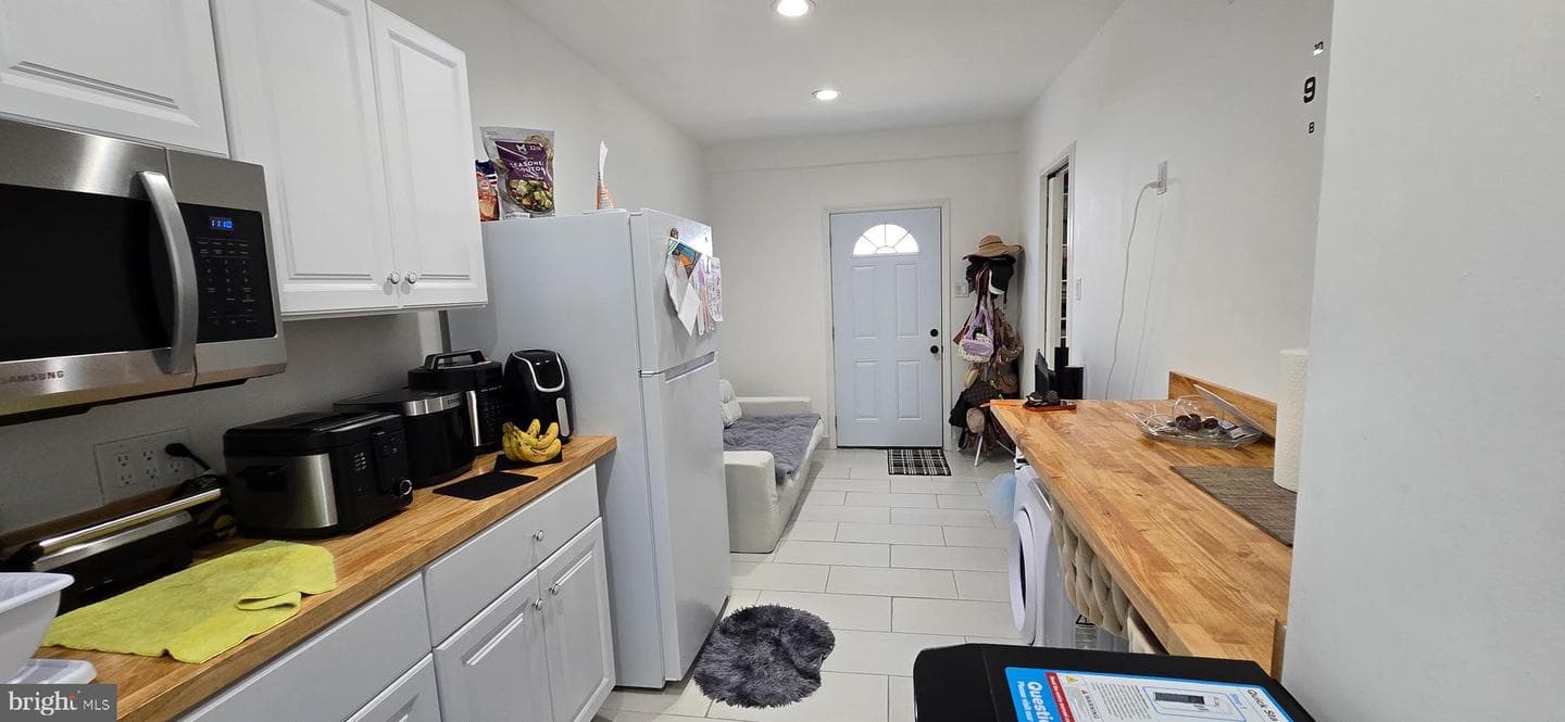 257 E Jackson Street photo 67