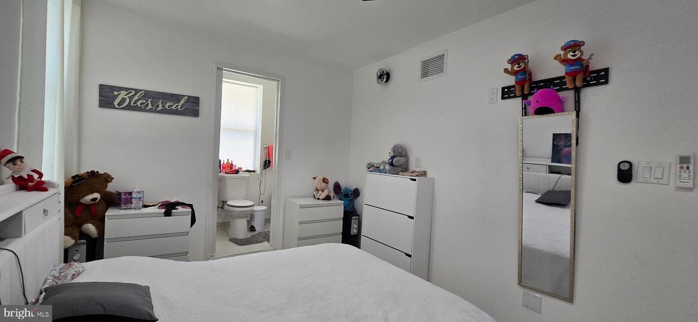 257 E Jackson Street photo 71
