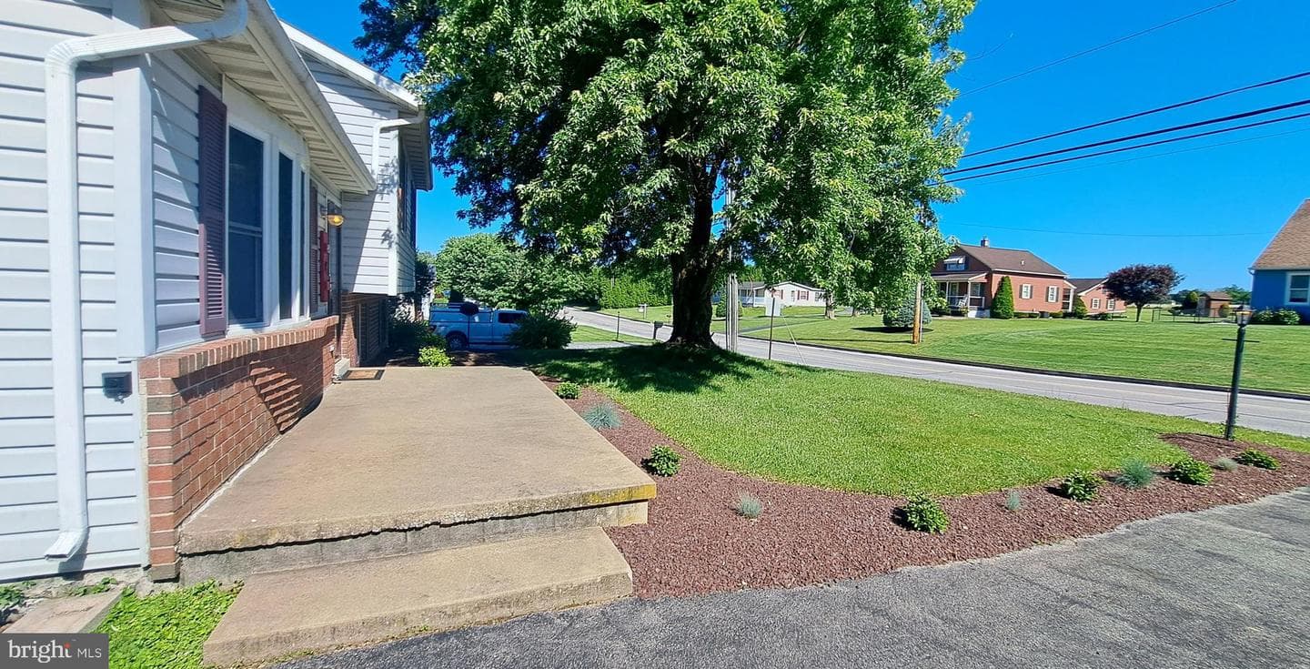 451 Clover Lane photo 6