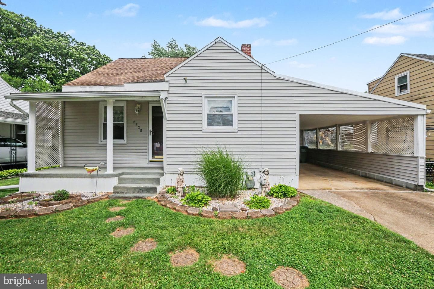 2535 Northland Avenue photo 2
