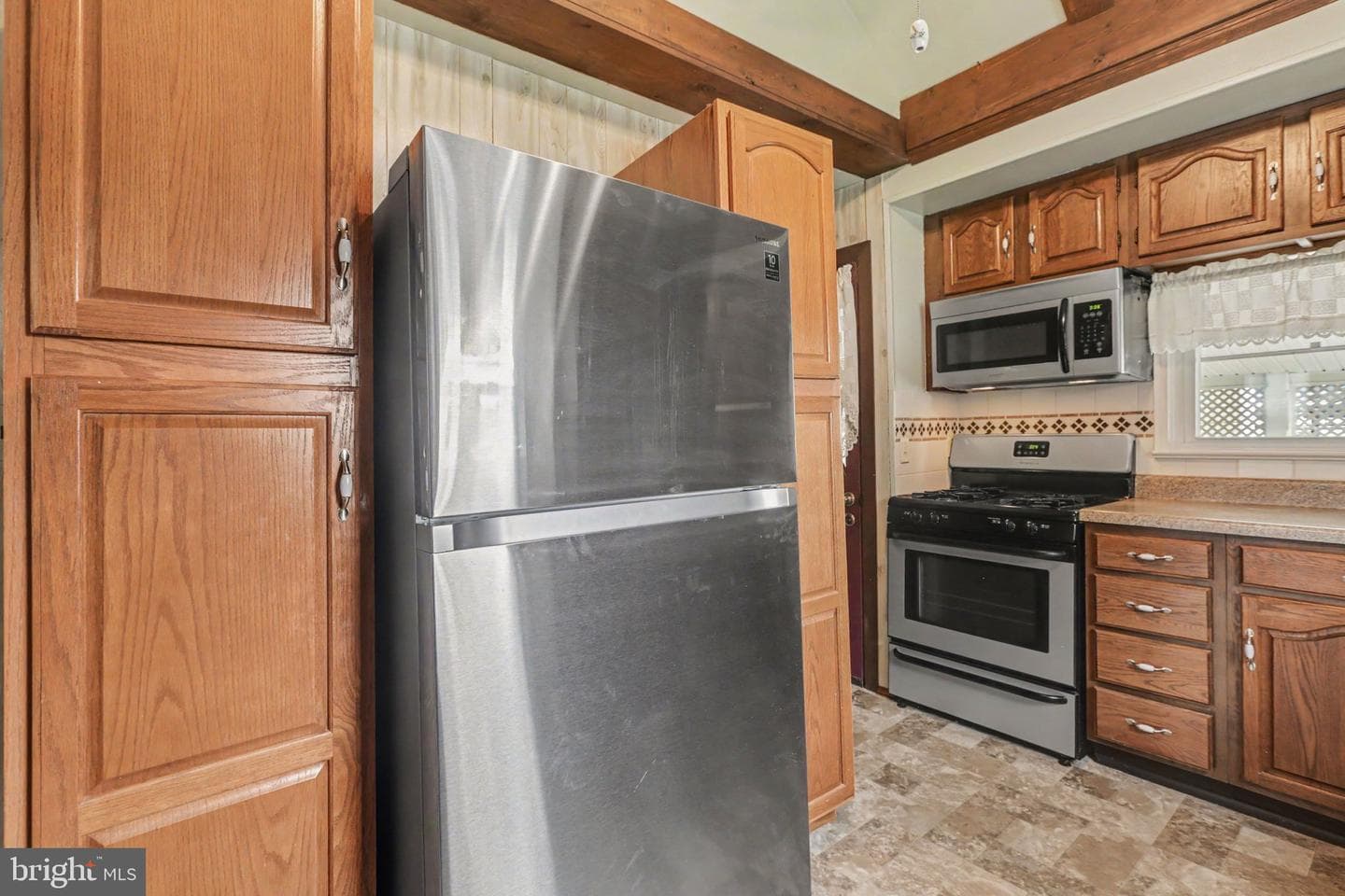 2535 Northland Avenue photo 8