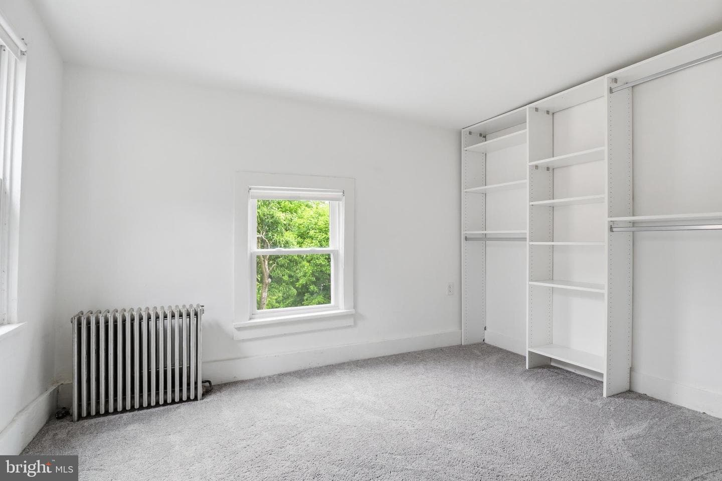105 E Maple Street photo 24