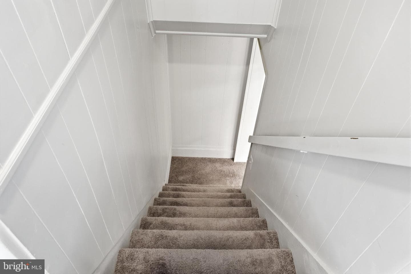105 E Maple Street photo 29