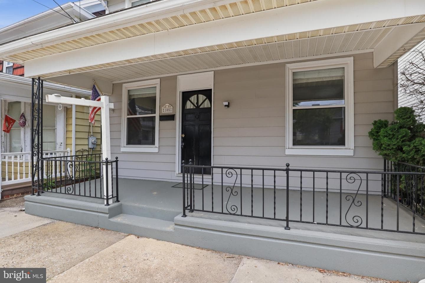 105 E Maple Street photo 5