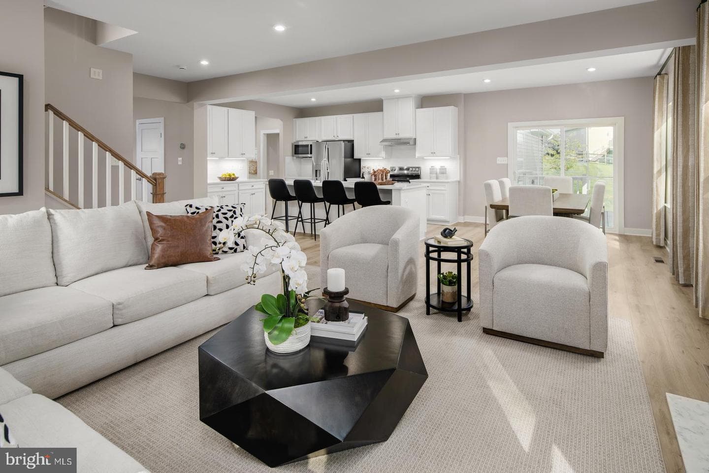108 Firenze Drive photo 3