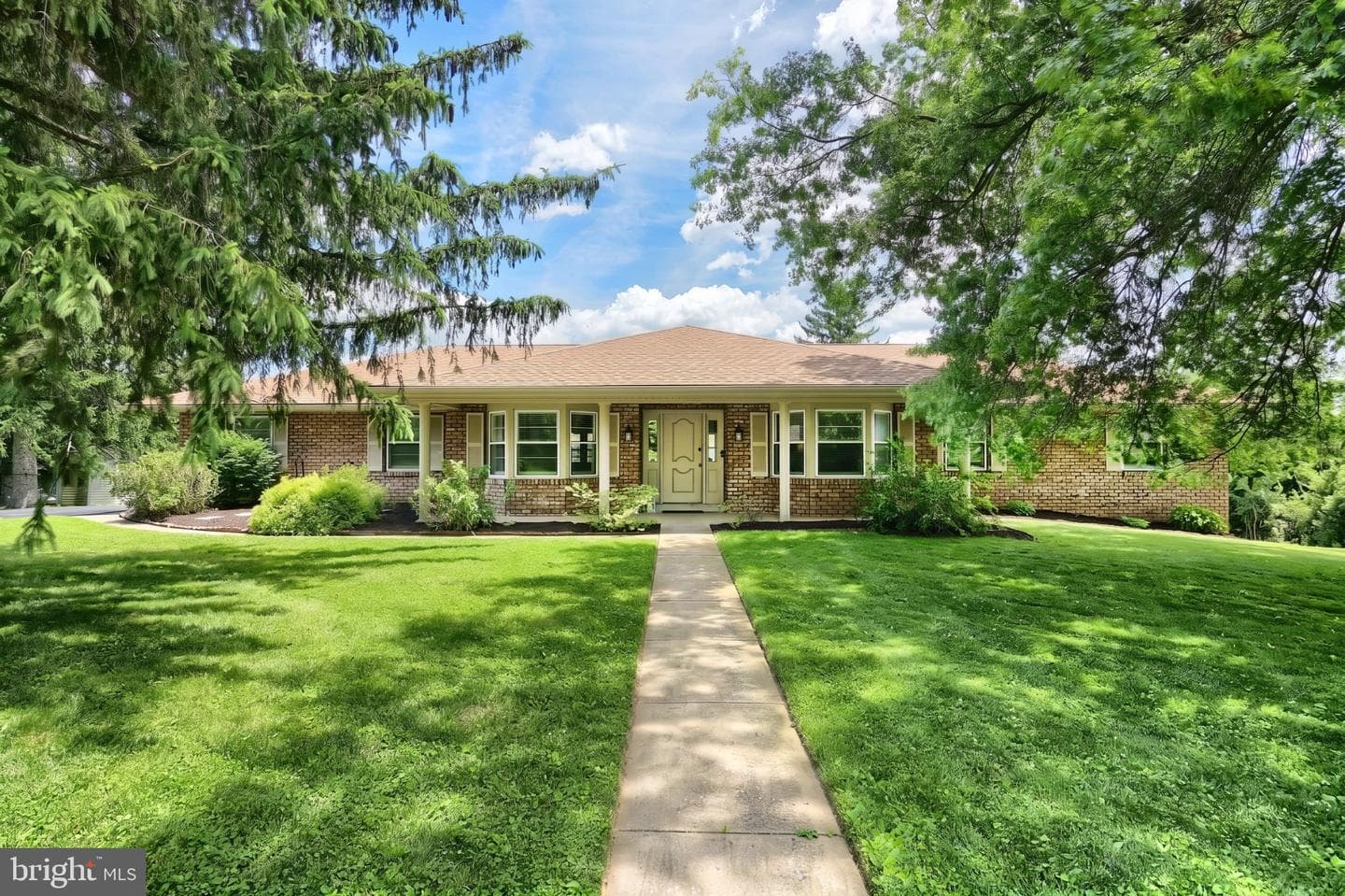 87 Churchill, York