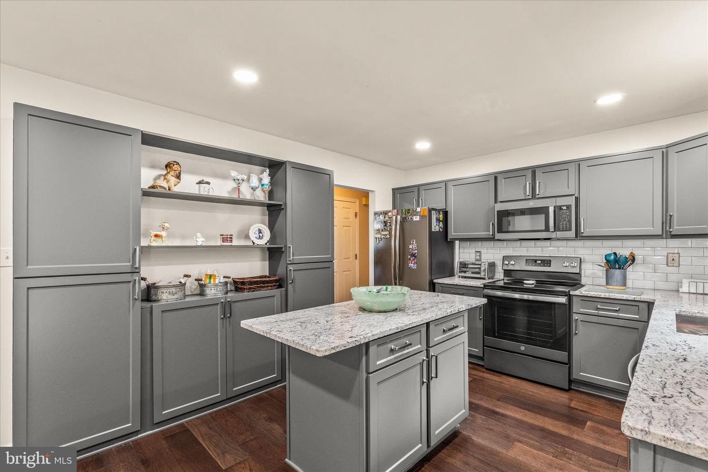 12260 High Point Road photo 14