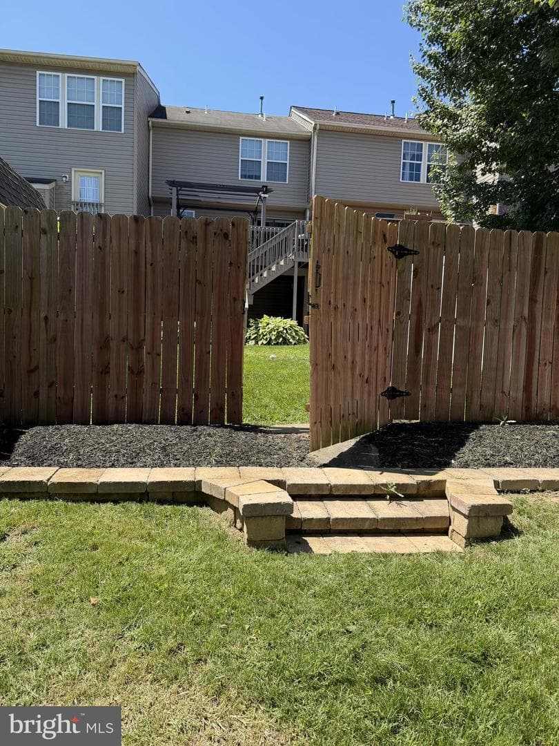 722 Blossom Drive photo 3