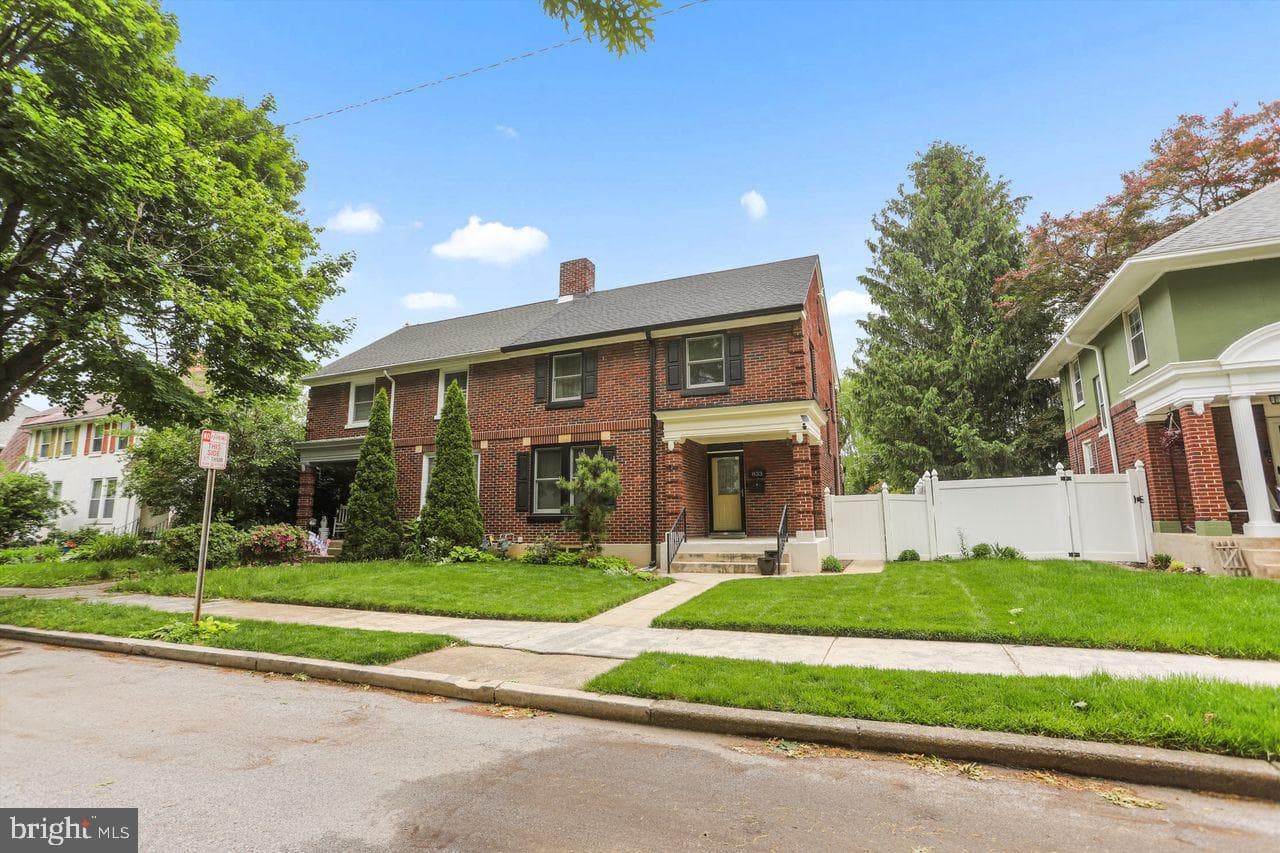 833 Arlington Road photo 2