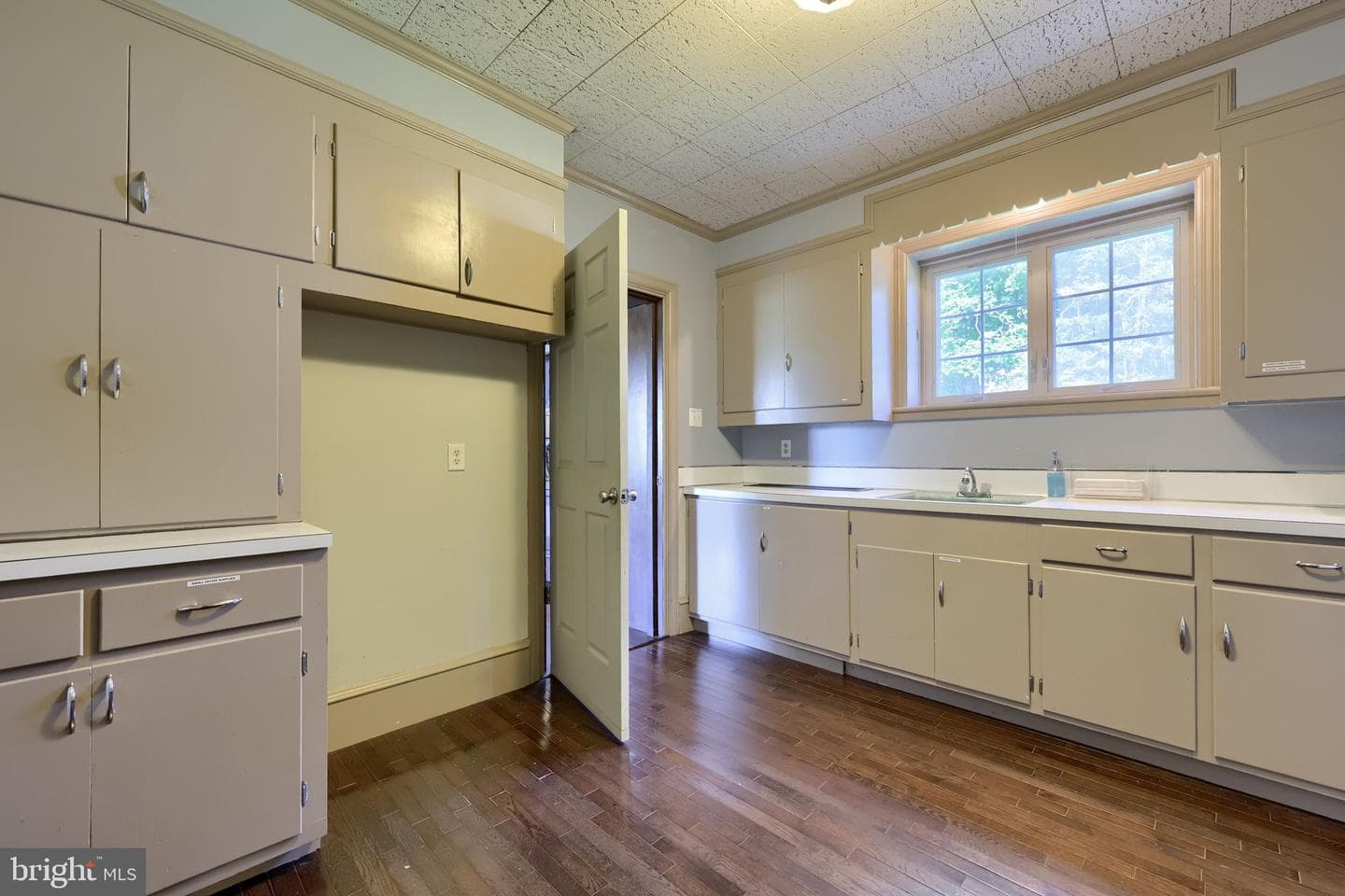 151 Warrington Street photo 19
