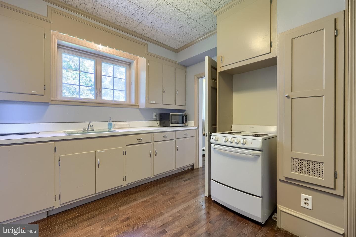 151 Warrington Street photo 20