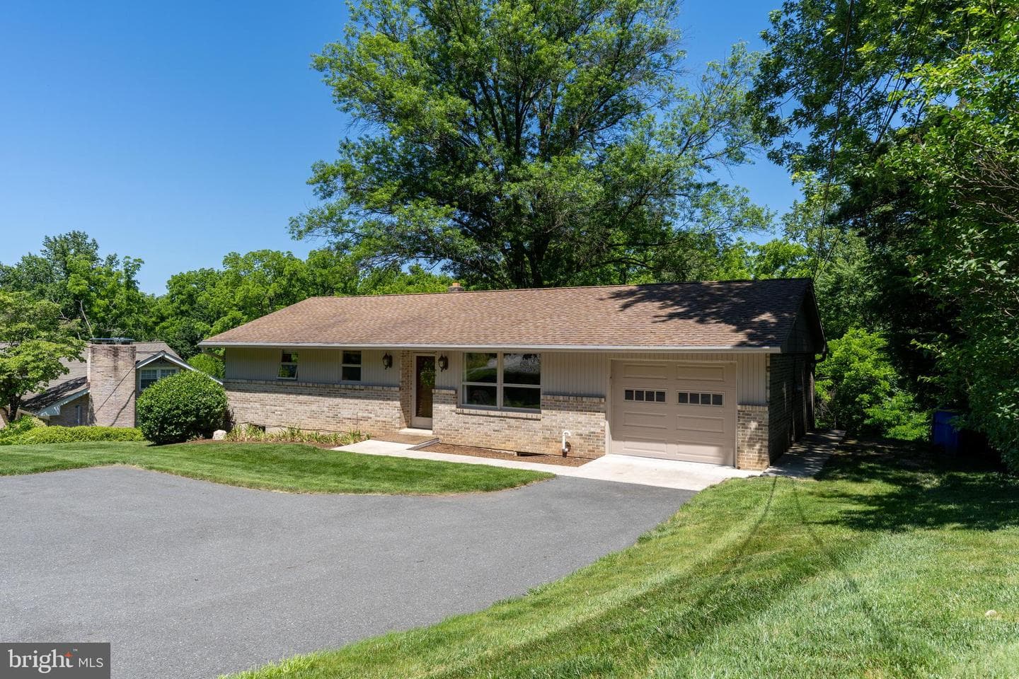 4156 Wilshire Drive photo 3
