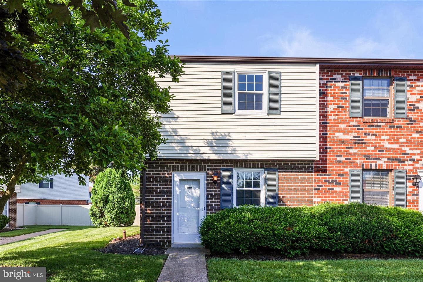 1747 Baron Drive, York