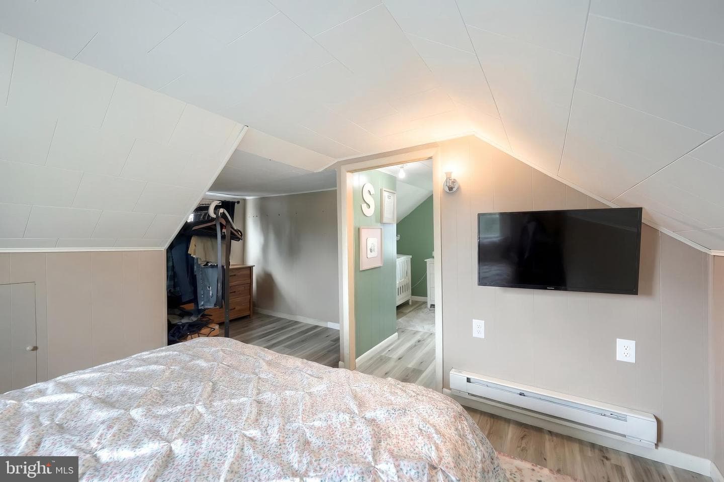 101 S Fern Avenue photo 18
