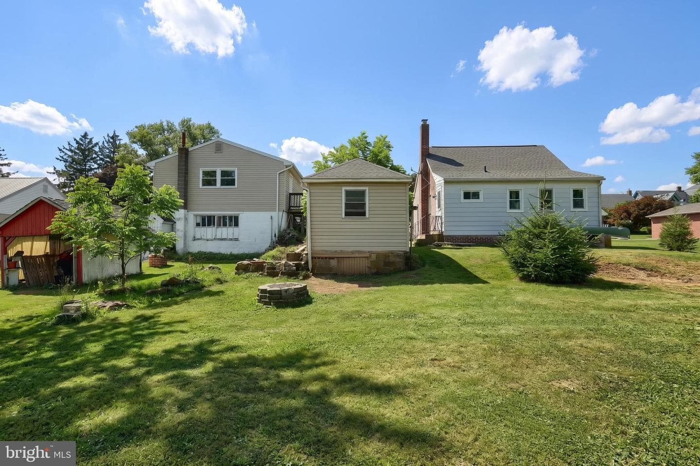 101 S Fern Avenue photo 22
