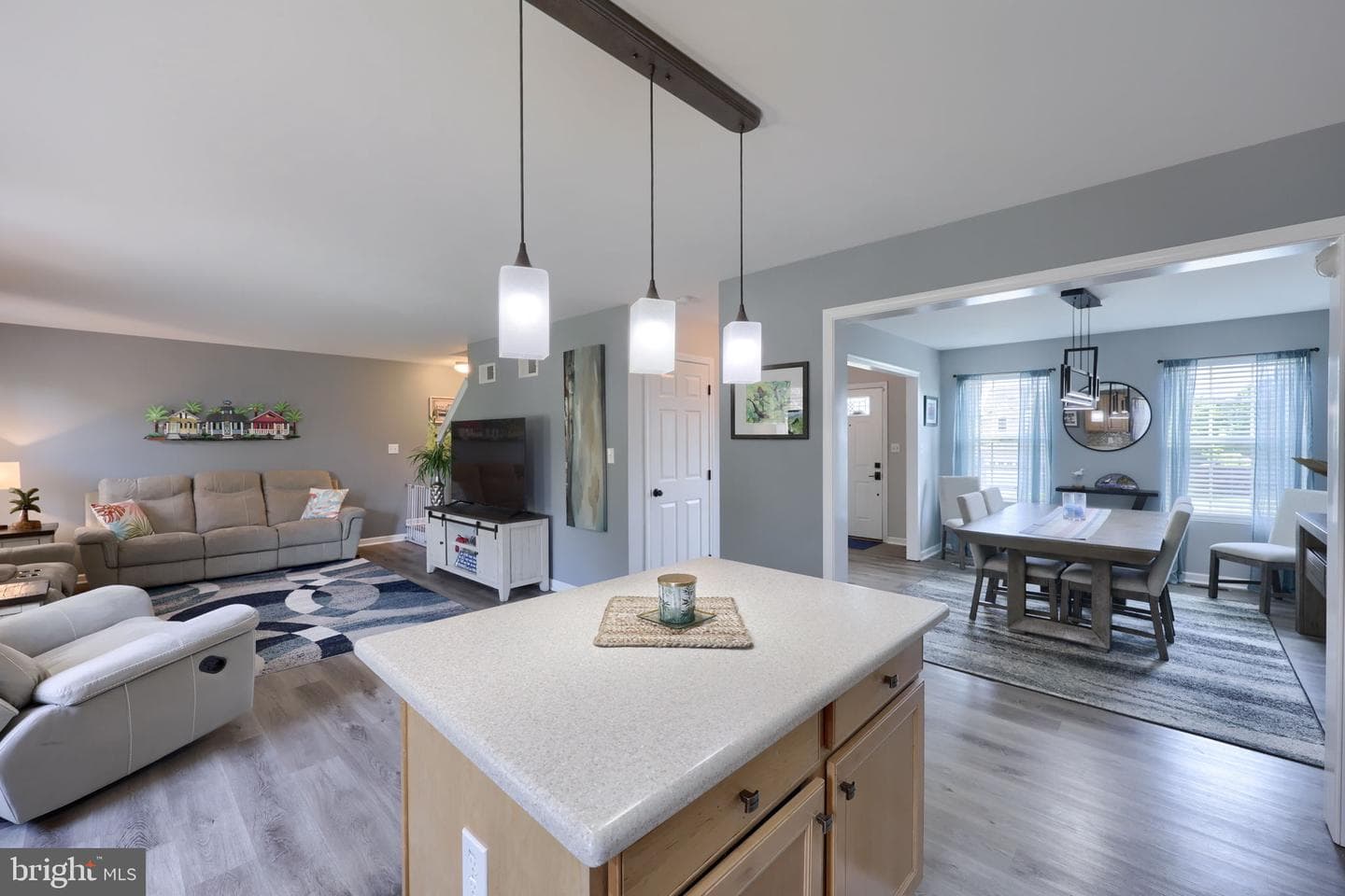 100 Surrey Lane photo 12