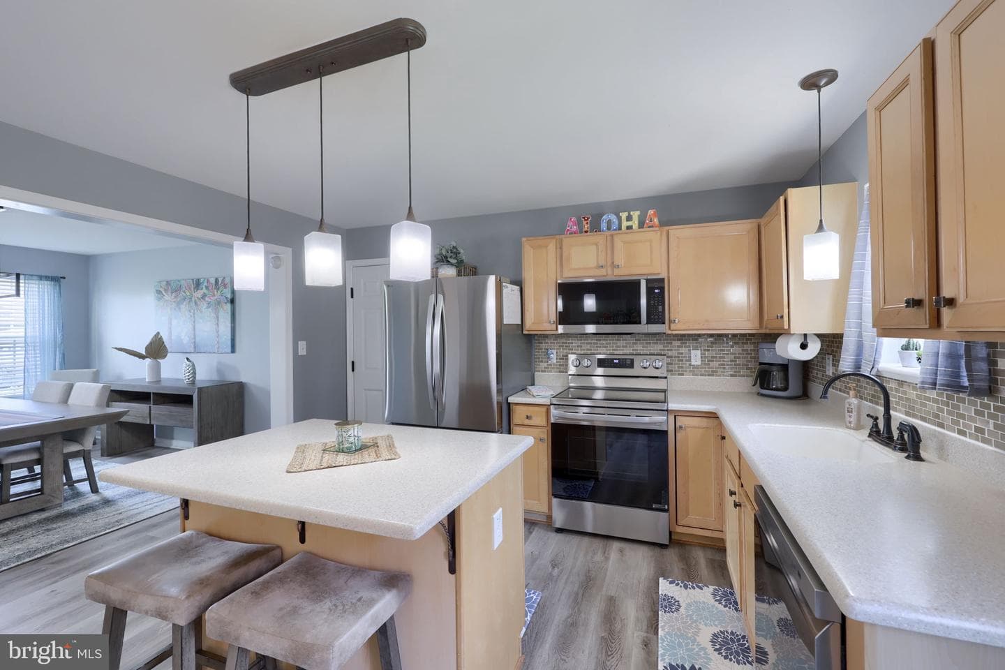 100 Surrey Lane photo 13