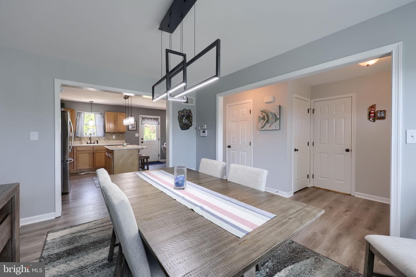 100 Surrey Lane photo 17