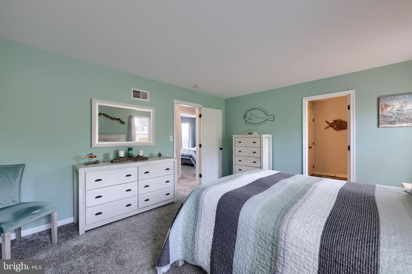 100 Surrey Lane photo 20