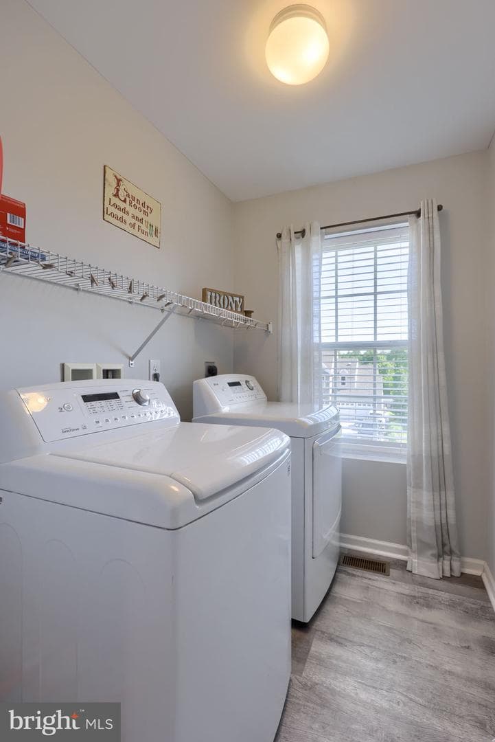 100 Surrey Lane photo 29