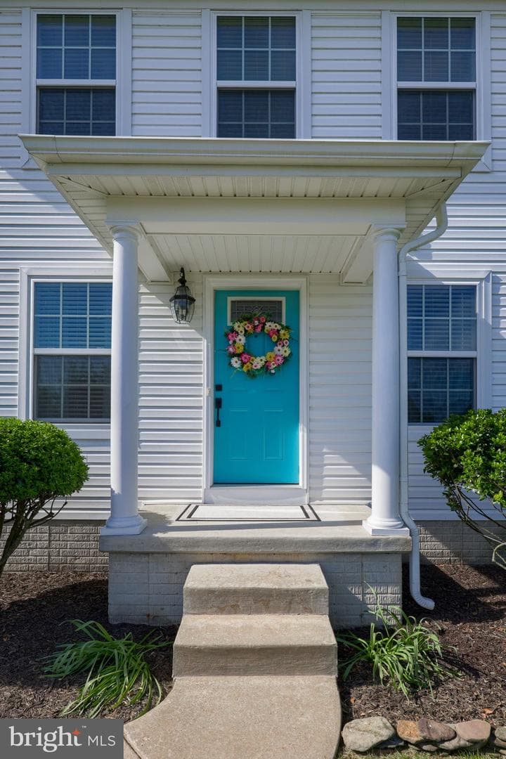 100 Surrey Lane photo 4