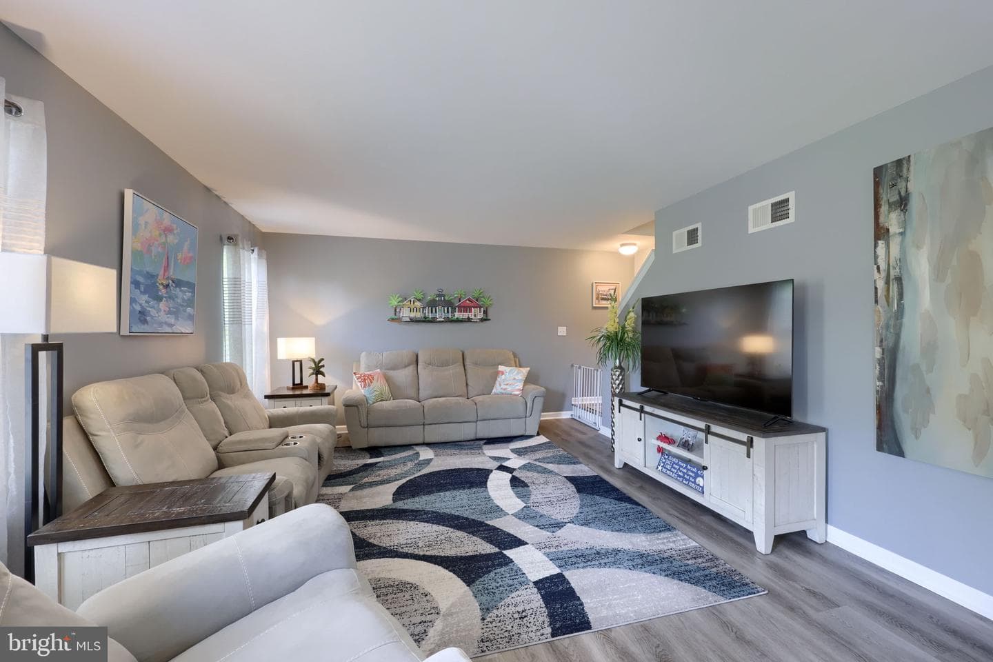 100 Surrey Lane photo 6