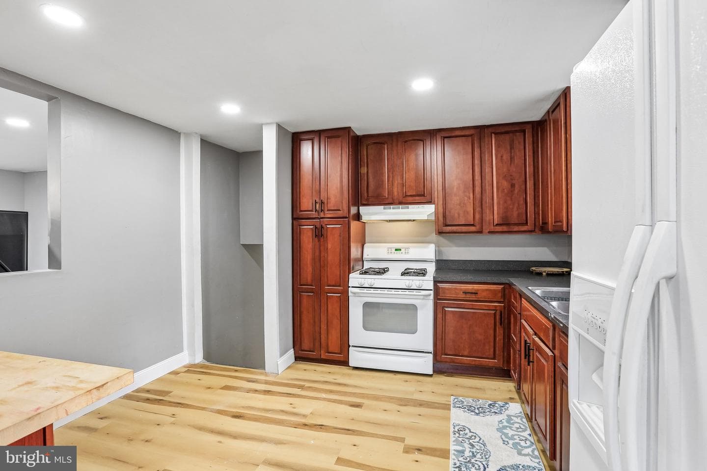 2595 Eastwood Drive photo 9