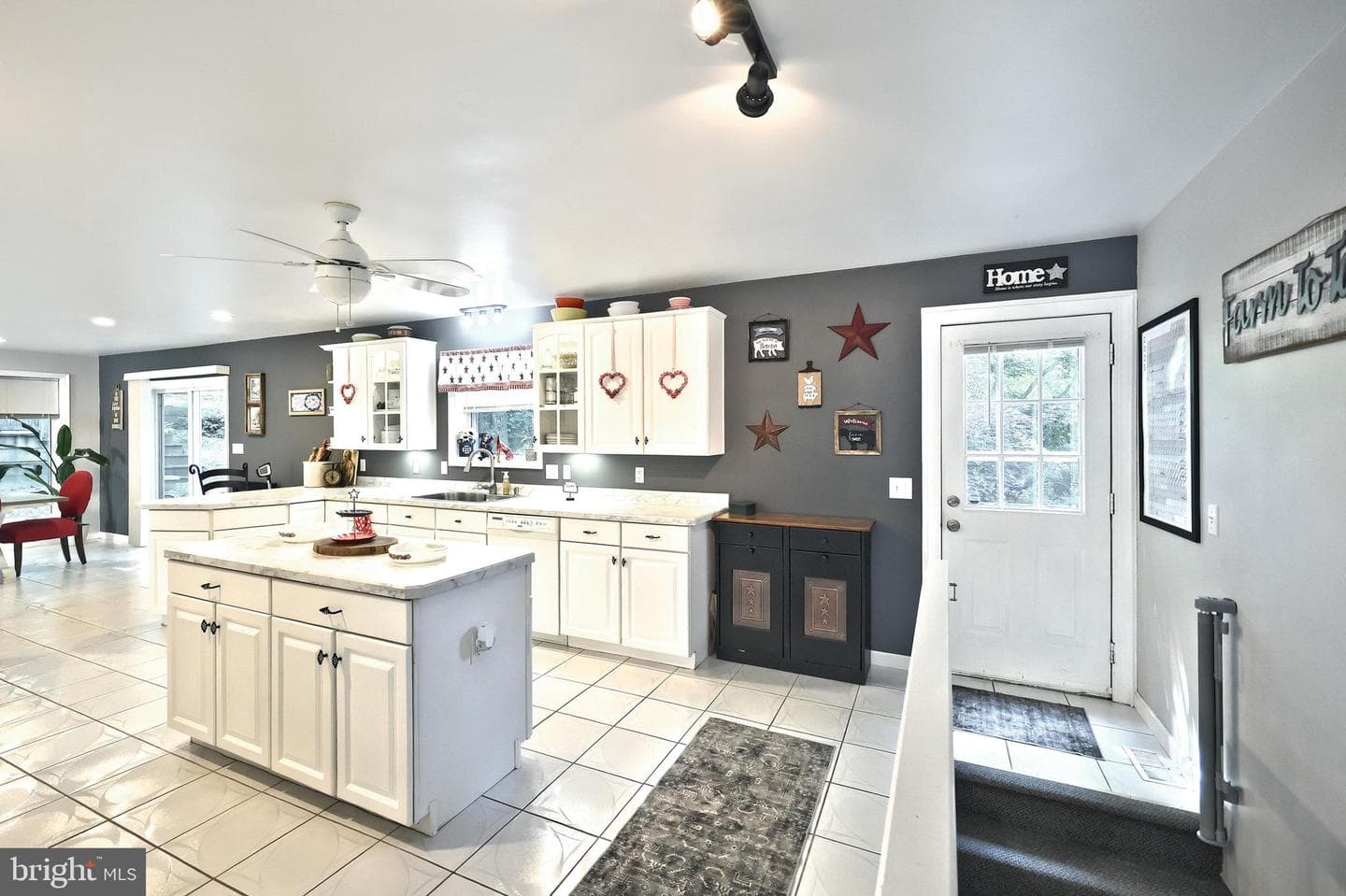 5624 Church Road photo 10