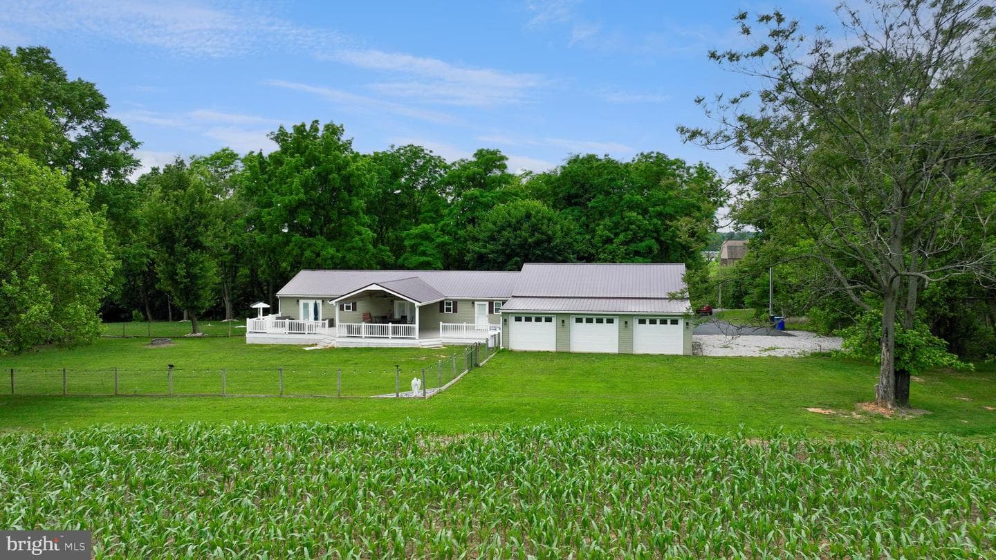 1025 White Oak Road photo 3