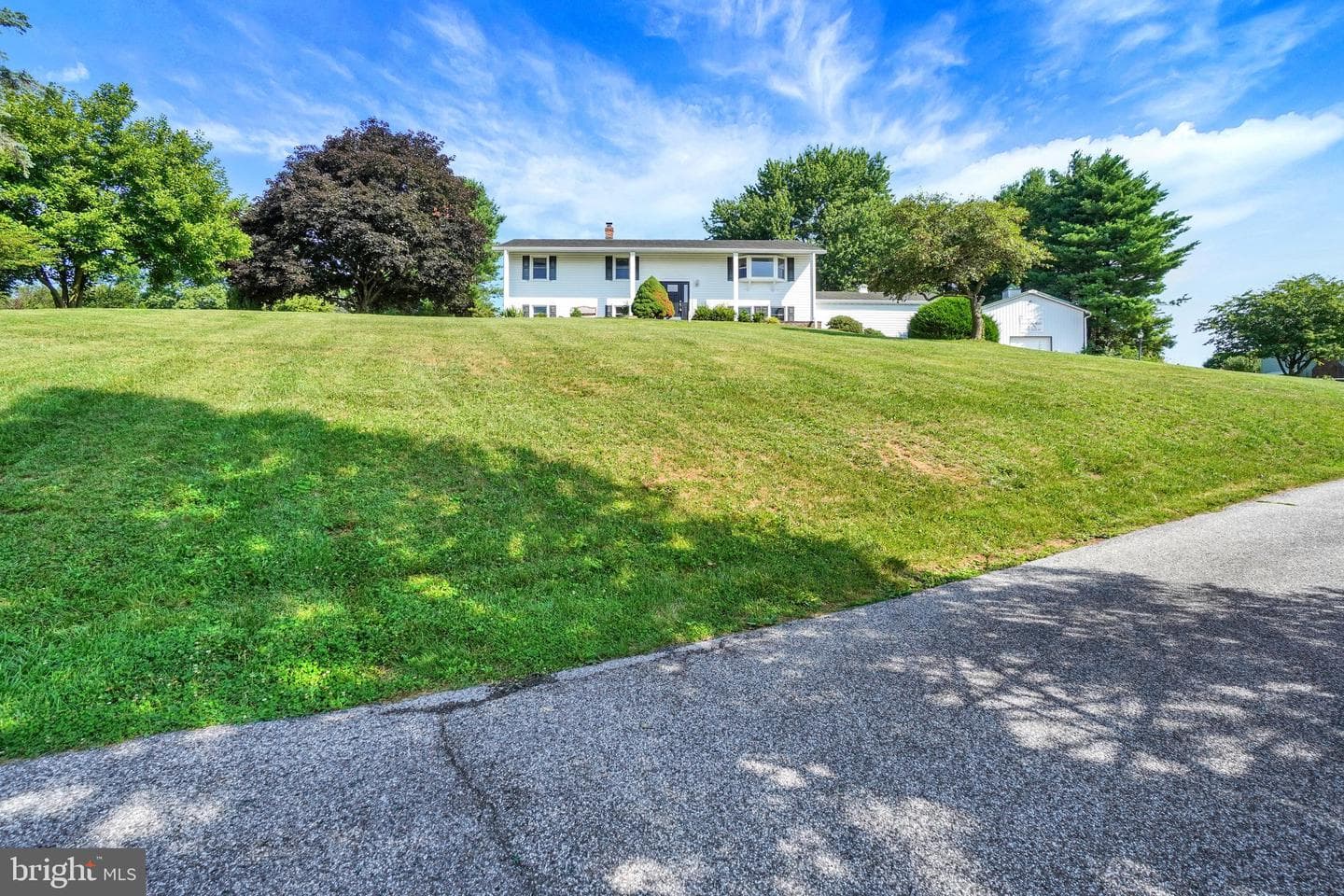 6043 Woods Road photo 1
