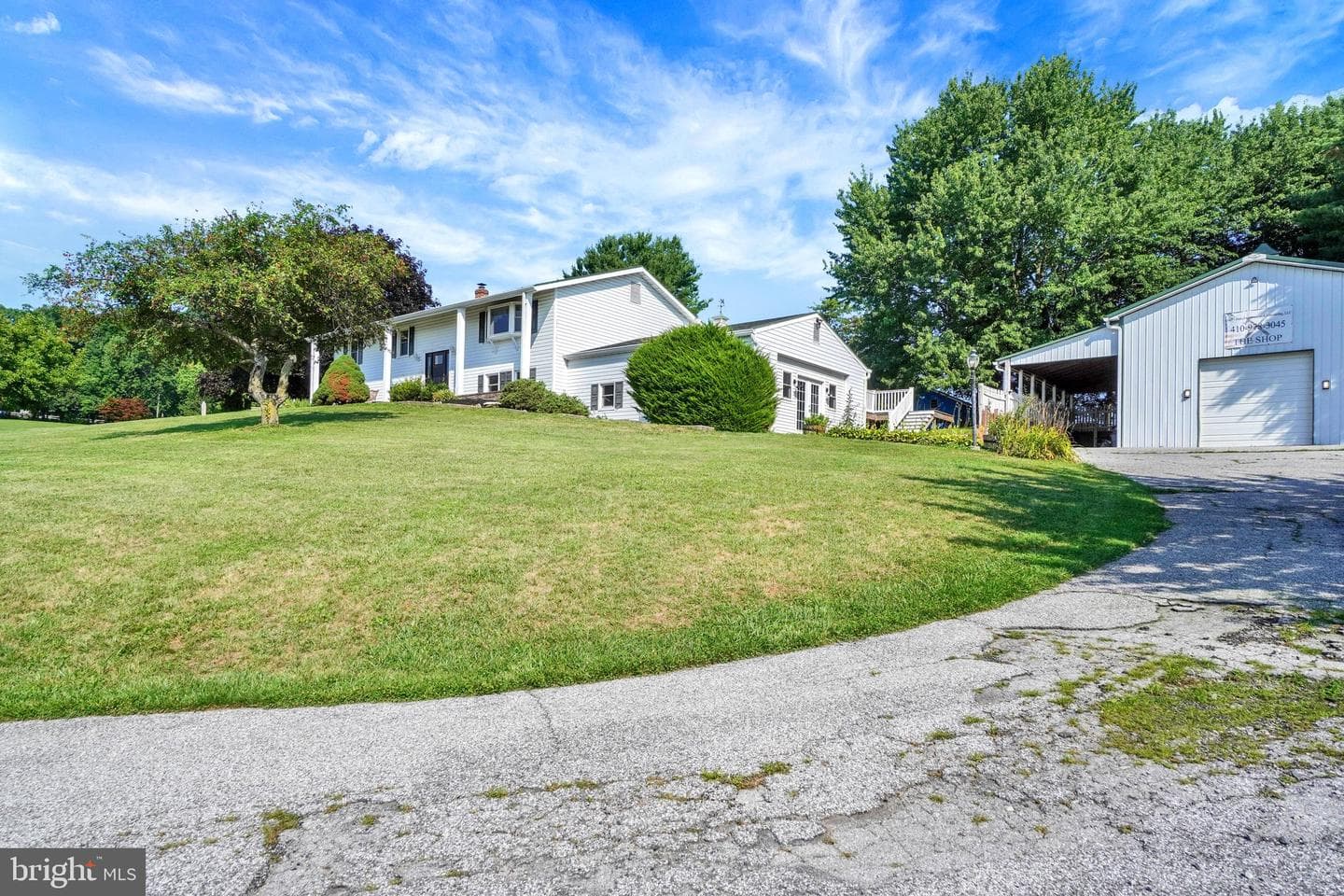 6043 Woods Road photo 3
