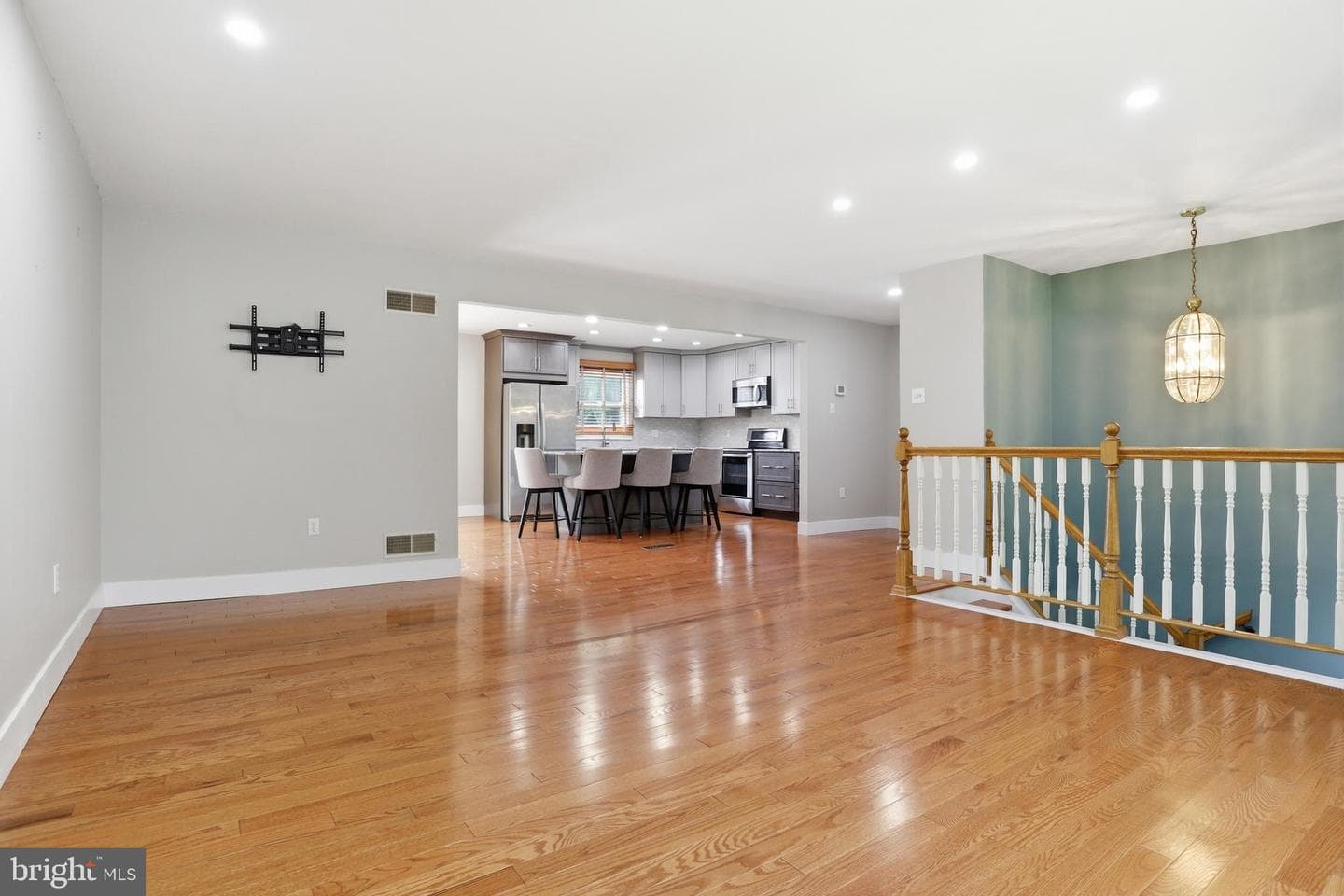 30 Hill Drive photo 9