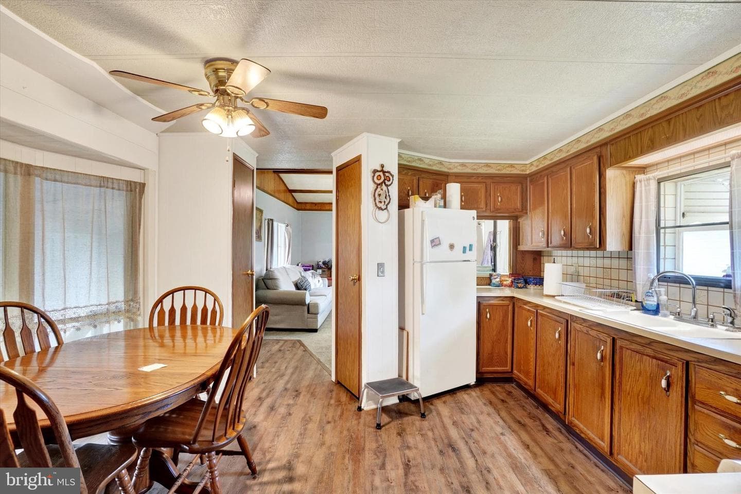 225 Country Ridge Drive photo 17