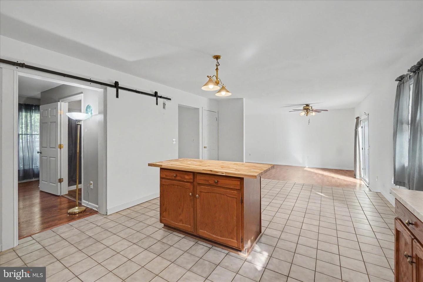 37 Steeple Avenue photo 15