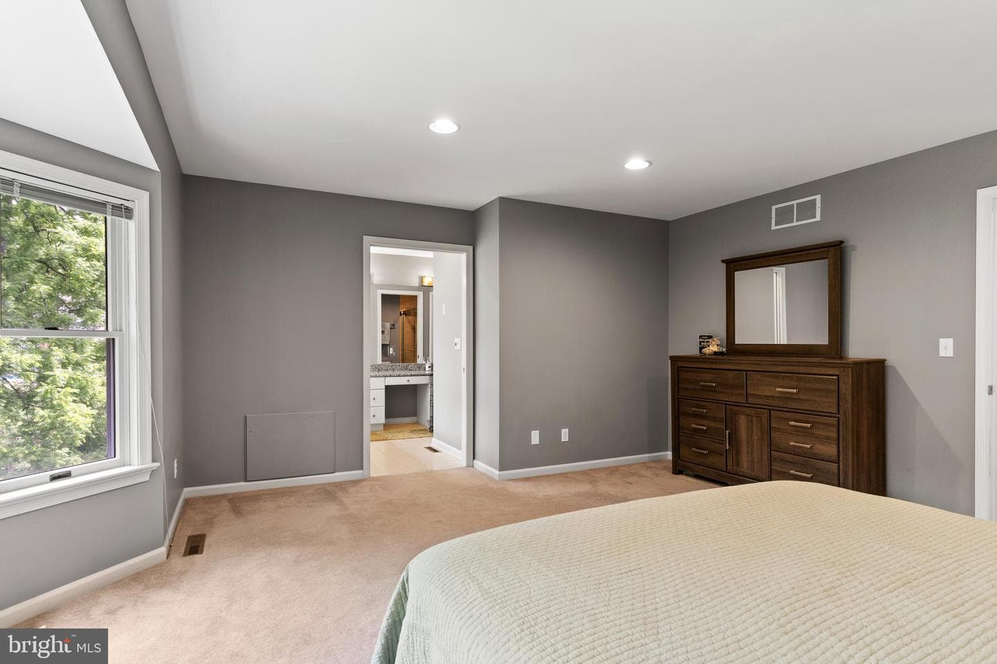 125 Foxfire photo 24