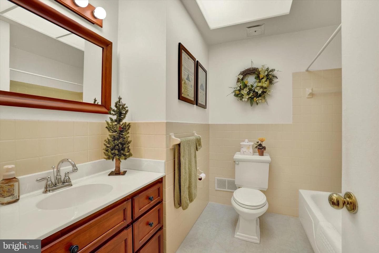 2770 Carnegie Road photo 13