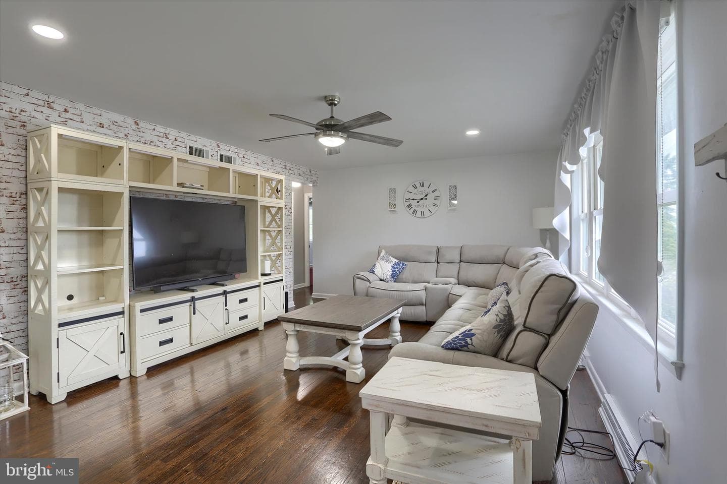 2508 Eastwood Drive photo 6
