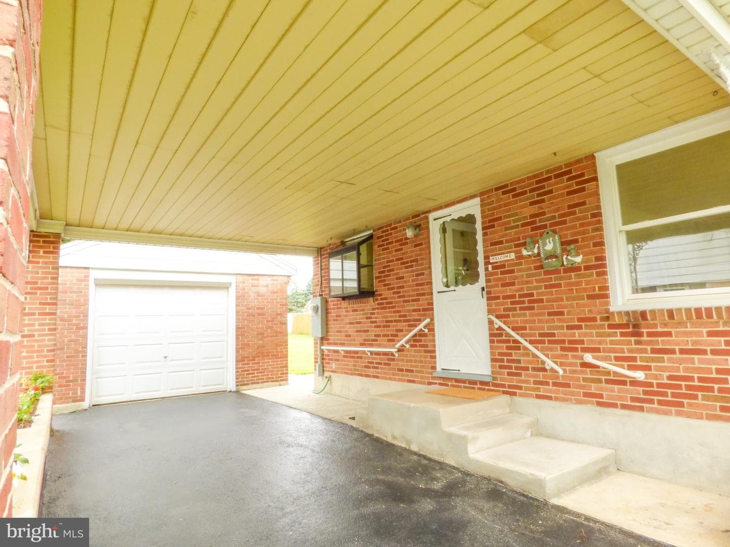 2308 Pleasant View Drive photo 3