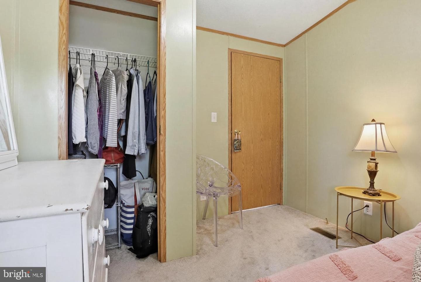 487 Capital Drive photo 16