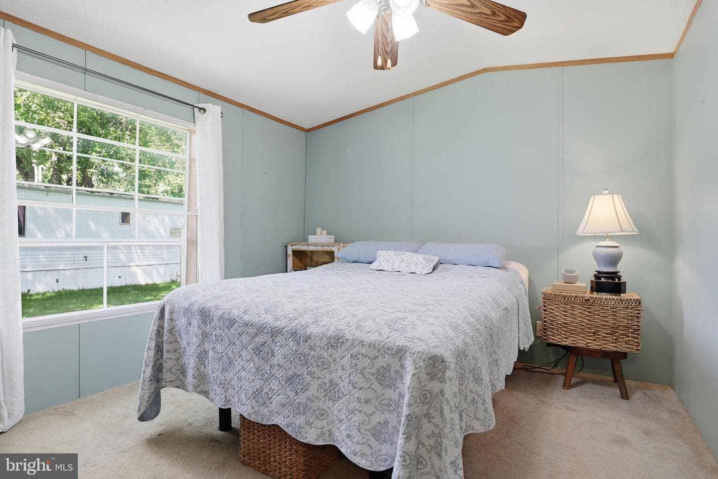 487 Capital Drive photo 18
