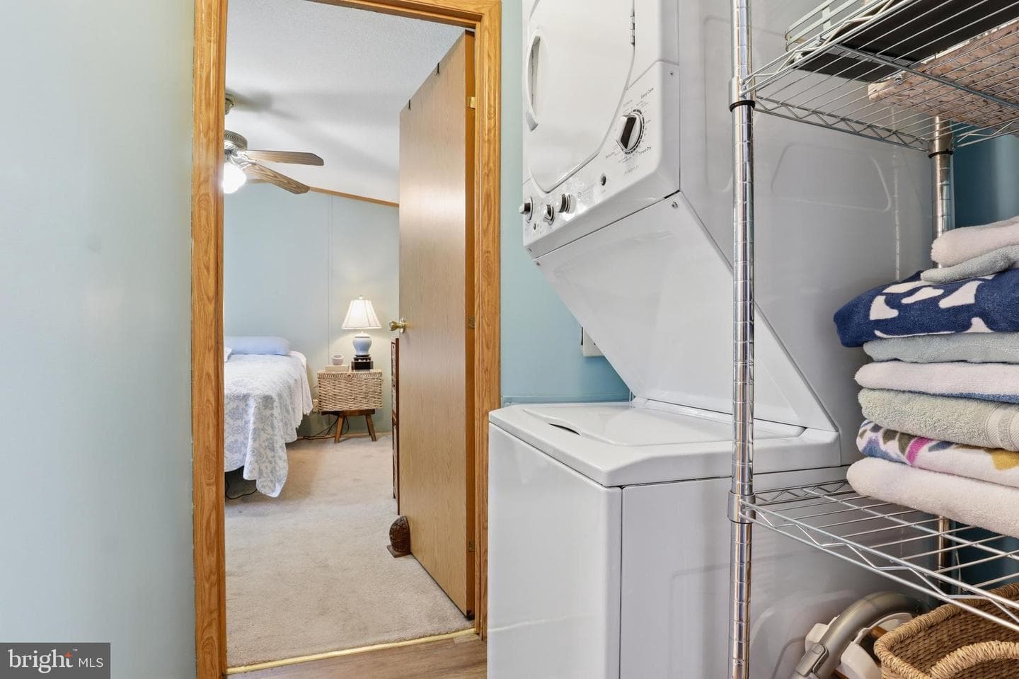 487 Capital Drive photo 20
