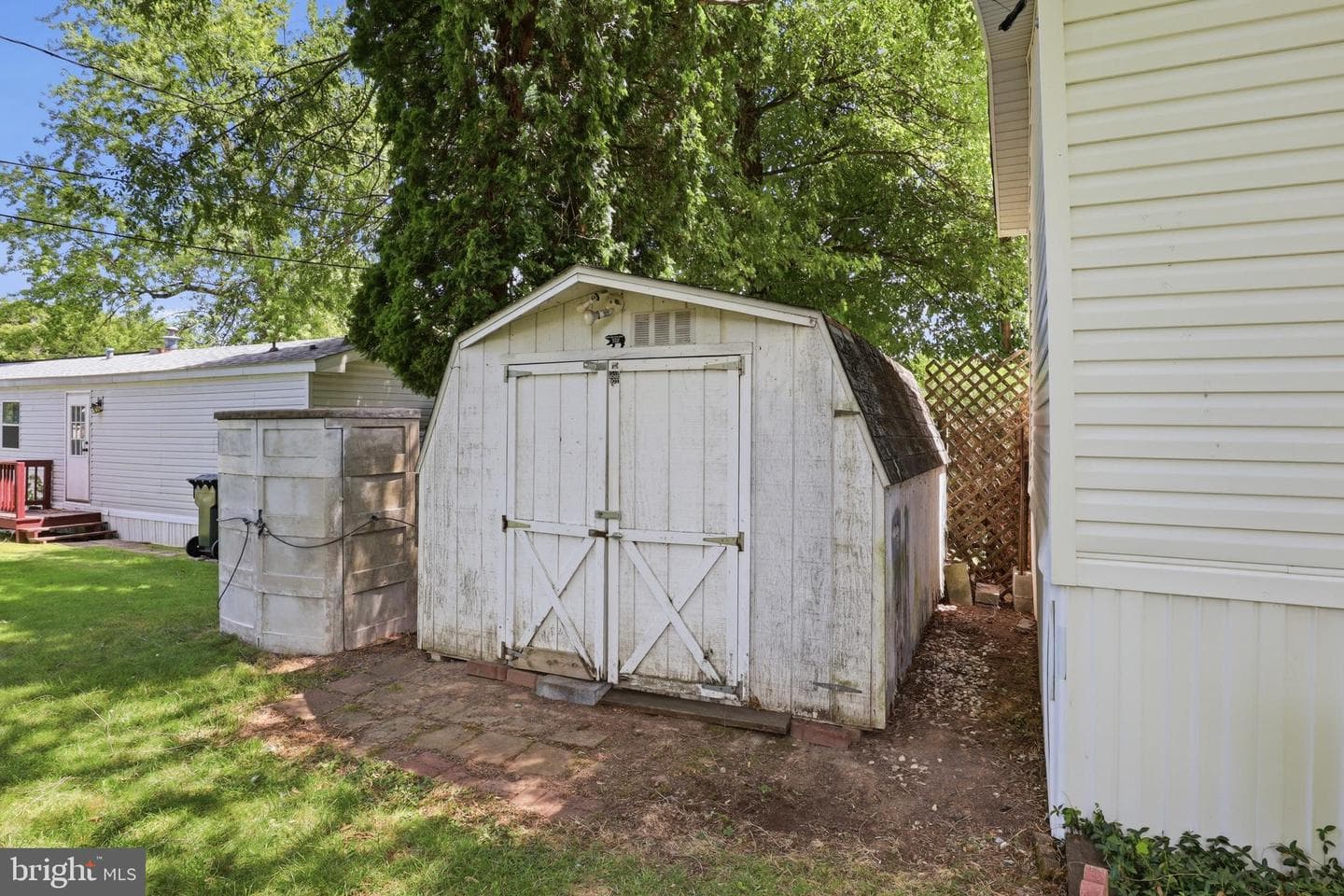 487 Capital Drive photo 24