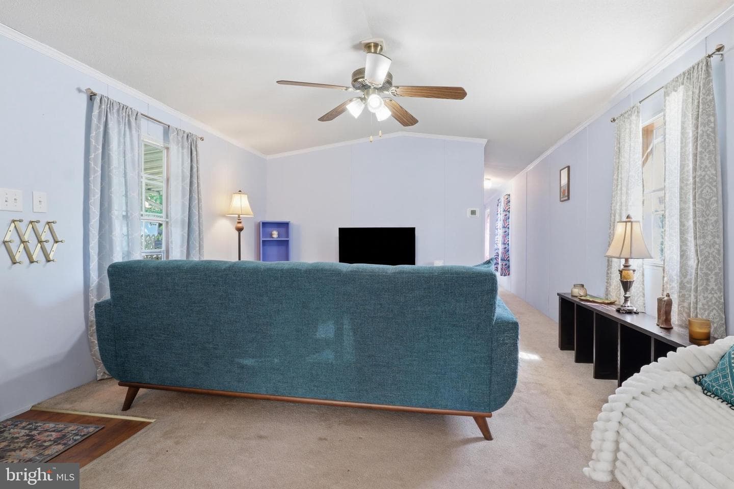 487 Capital Drive photo 4