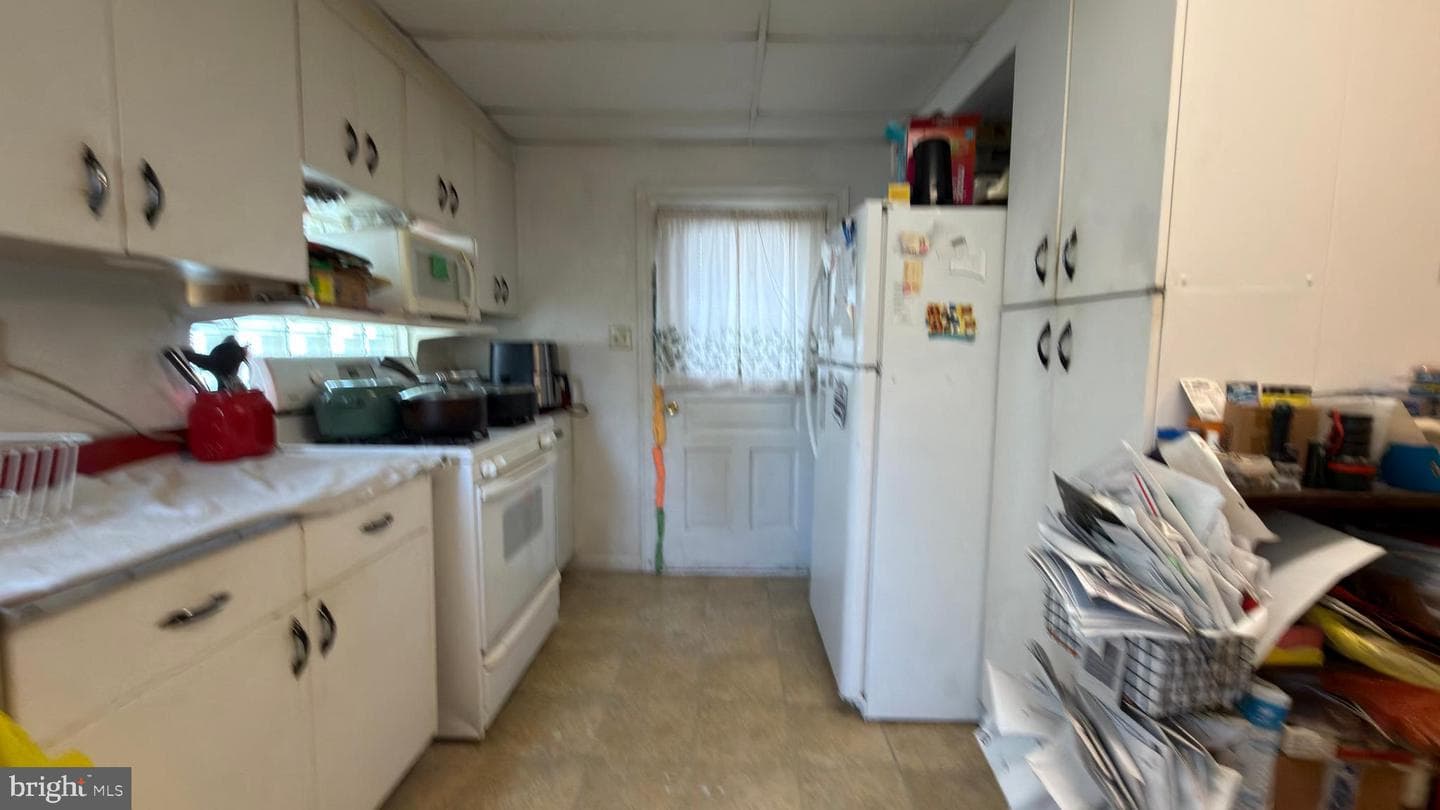 515 W Broadway photo 25