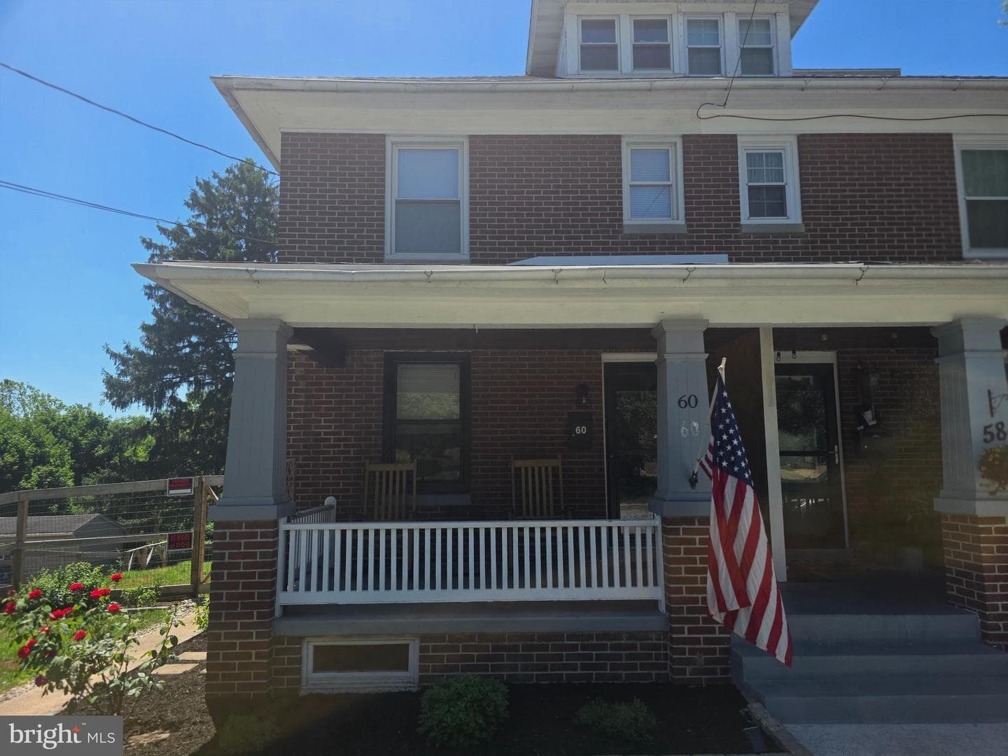 60 E York Avenue photo 1